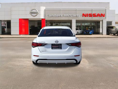 New 2025 Nissan Sentra S image 4