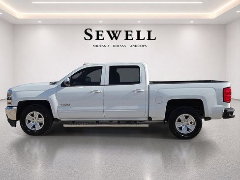 Used 2018 Chevrolet Silverado 1500 LT w/ Texas Edition RWD image 2
