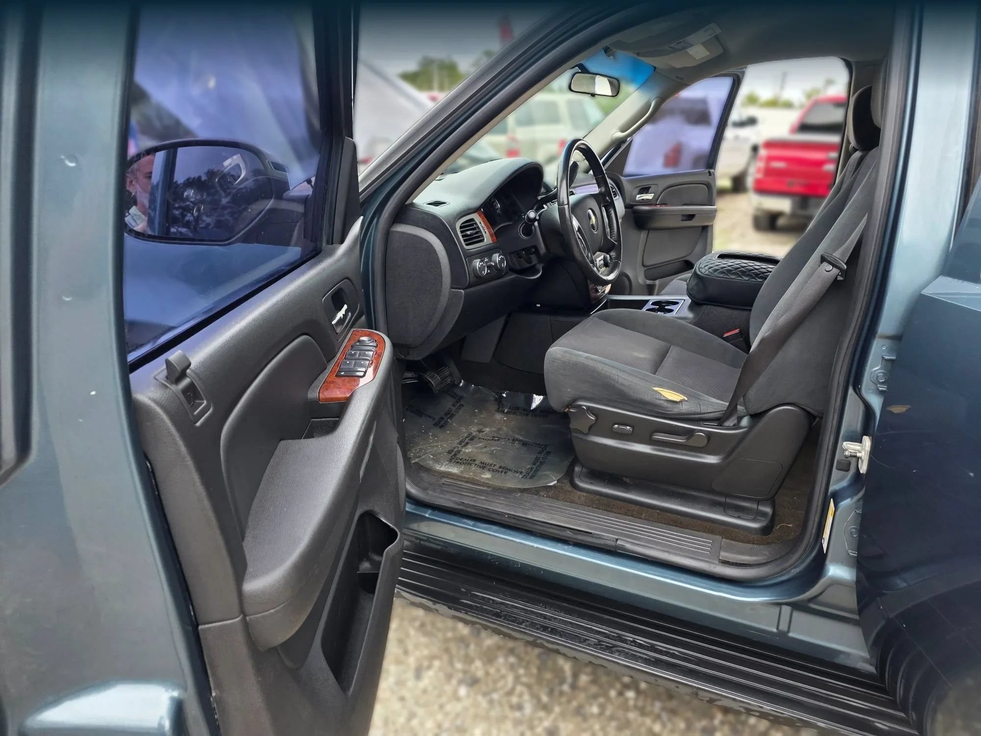 Used 2009 Chevrolet Tahoe LT AWD/4WD image 10