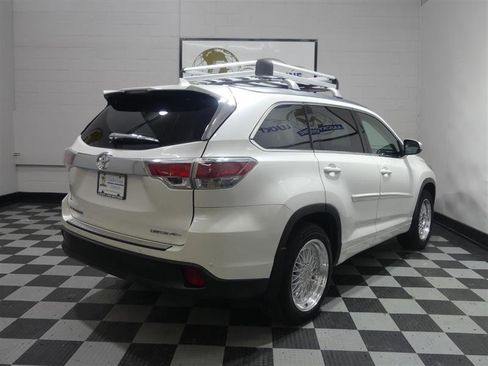 Used 2015 Toyota Highlander Limited Platinum image 9