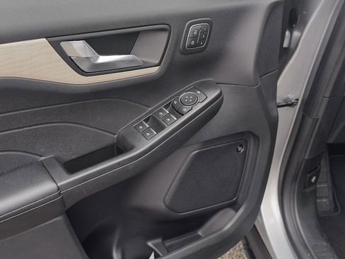 Certified 2022 Ford Escape Titanium w/ Titanium Elite Package image 12