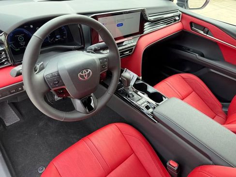 Used 2026 Toyota Camry XSE image 9