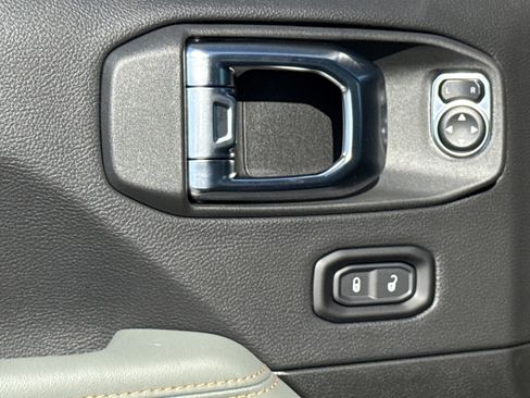 New 2026 Jeep Gladiator Mojave image 15