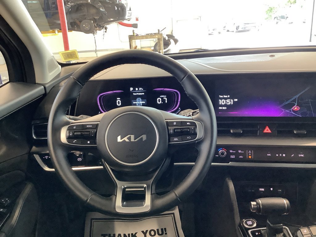 Certified 2024 Kia Sportage EX AWD/4WD image 10