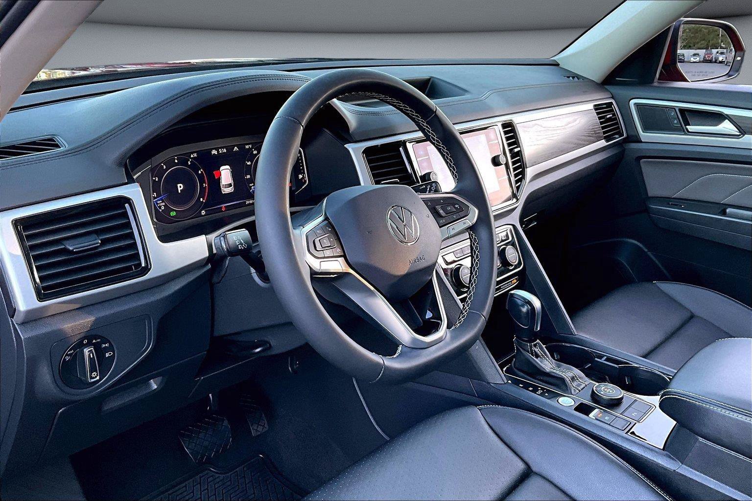 Used 2023 Volkswagen Atlas SE AWD/4WD image 18