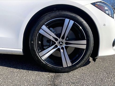 Used 2025 Mercedes-Benz C 300 4MATIC Sedan image 9