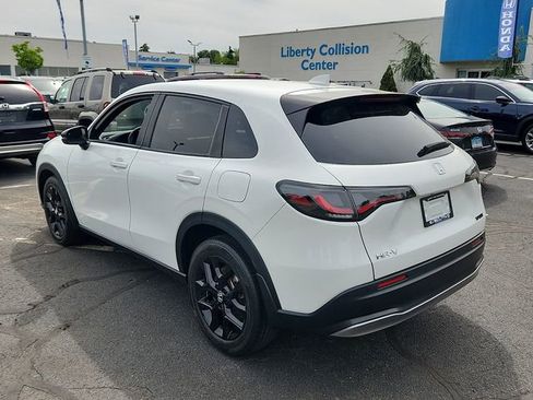 Certified 2023 Honda HR-V Sport image 4
