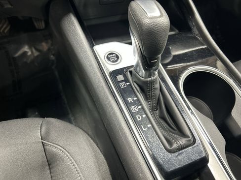 Used 2024 Nissan Altima 2.5 SV FWD image 17