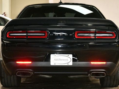 Used 2022 Dodge Challenger R/T Scat Pack RWD image 2