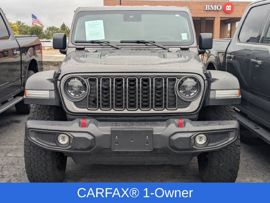 Used 2025 Jeep Wrangler Unlimited Rubicon AWD/4WD image 2
