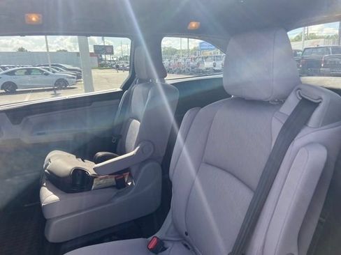 Used 2021 Honda Odyssey EX image 15