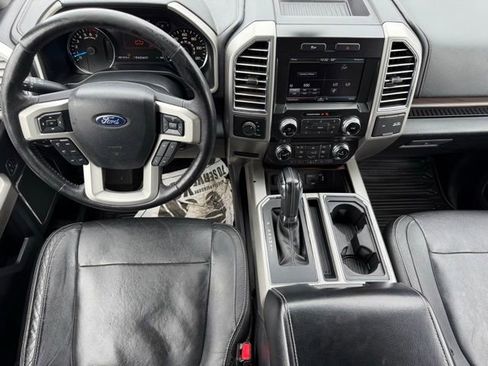 Used 2015 Ford F150 Lariat w/ Equipment Group 502A Luxury AWD/4WD image 3