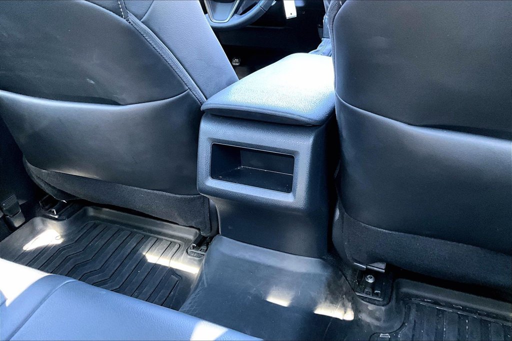 Used 2022 Toyota Camry SE w/ Carpet Mat Package (TMS) FWD image 20