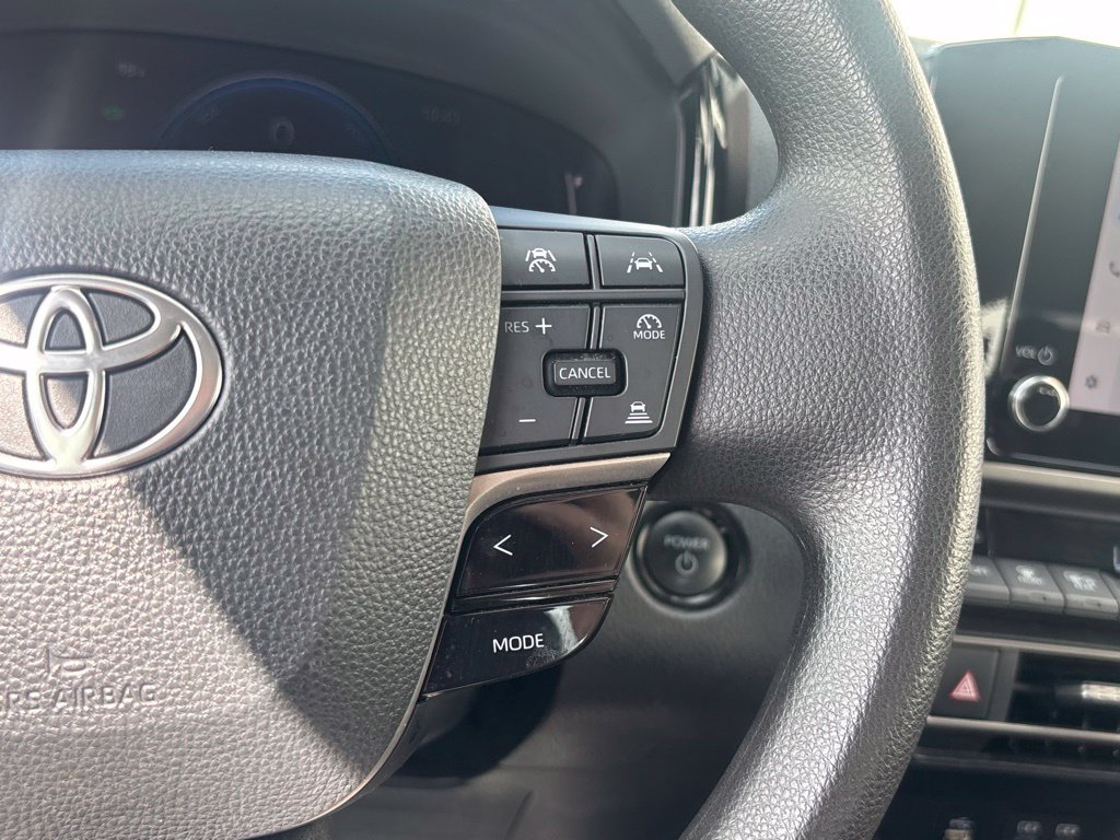 Used 2025 Toyota Camry LE FWD image 21