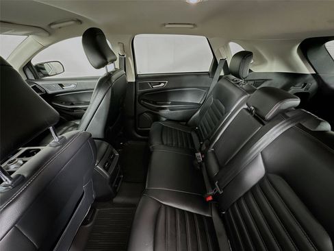 Used 2024 Ford Edge SEL w/ Convenience Package image 11
