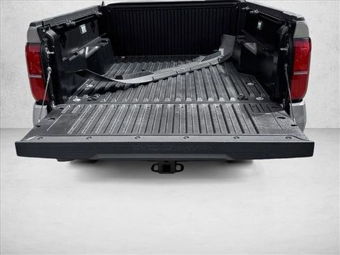 Certified 2025 Toyota Tacoma SR5 AWD/4WD image 8