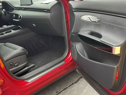 Used 2025 Genesis GV70 2.5T image 34