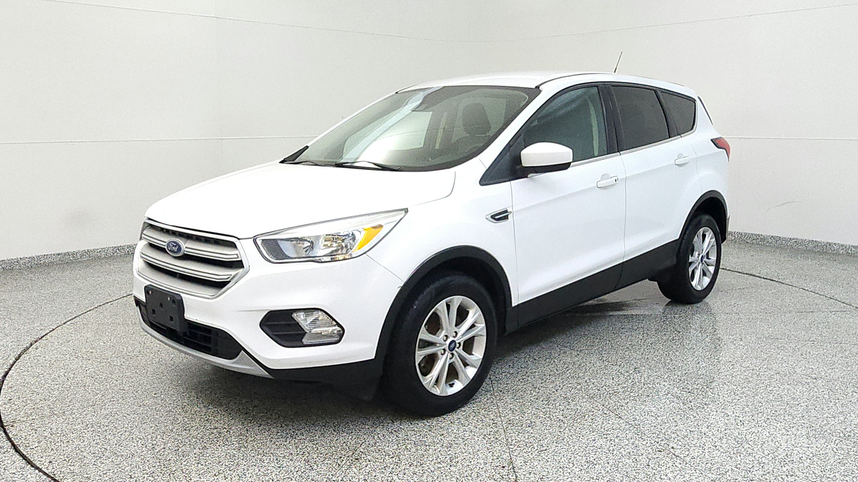 Used 2019 Ford Escape SE AWD/4WD image 1