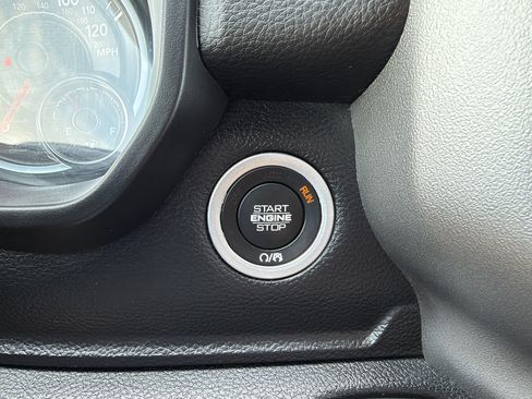 Used 2019 RAM 1500 Big Horn AWD/4WD image 21