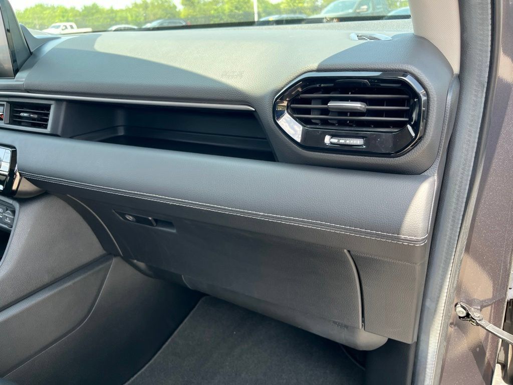 Used 2025 Honda Pilot Touring image 31