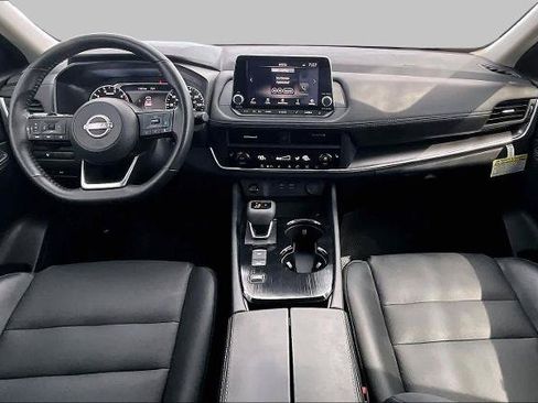 Certified 2024 Nissan Rogue SV w/ SV Premium Package FWD image 16