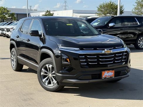 New 2026 Chevrolet Equinox LT w/ Convenience Package II image 2