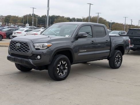 Used 2023 Toyota Tacoma TRD Off-Road image 10