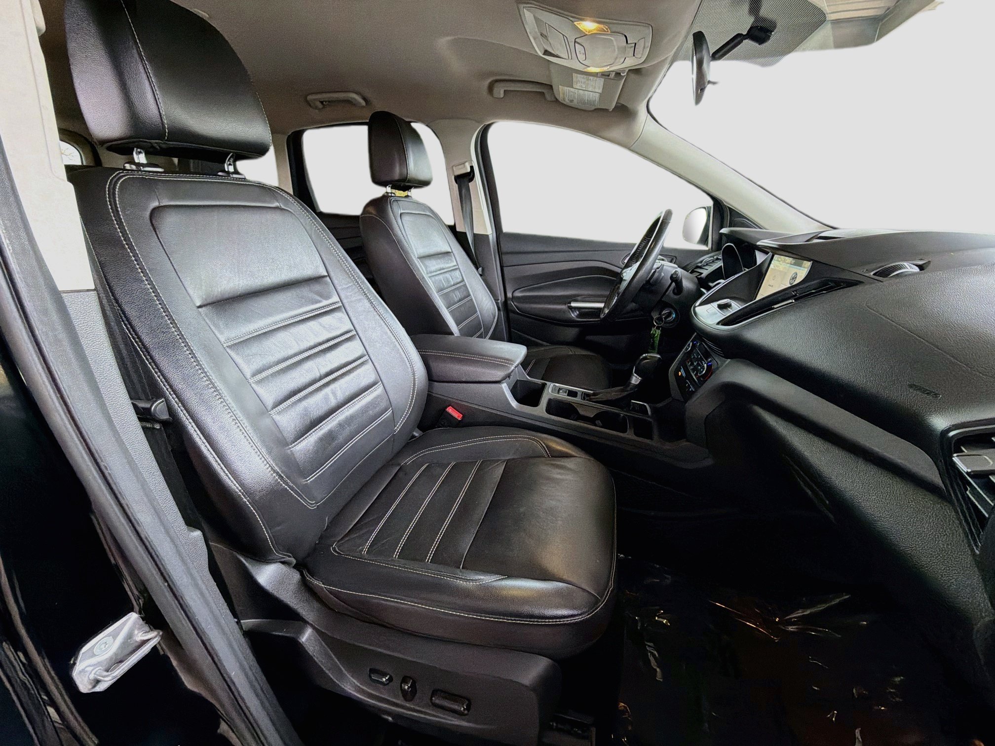 Used 2017 Ford Escape SE w/ SE Leather Comfort Package AWD/4WD image 30