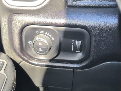 Used 2024 RAM 2500 Big Horn image 30