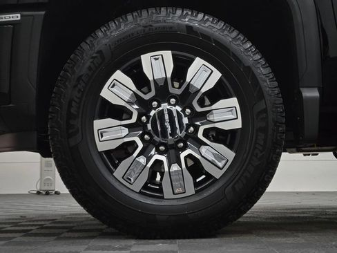 Used 2024 GMC Sierra 2500 Denali w/ Denali Reserve Package image 22