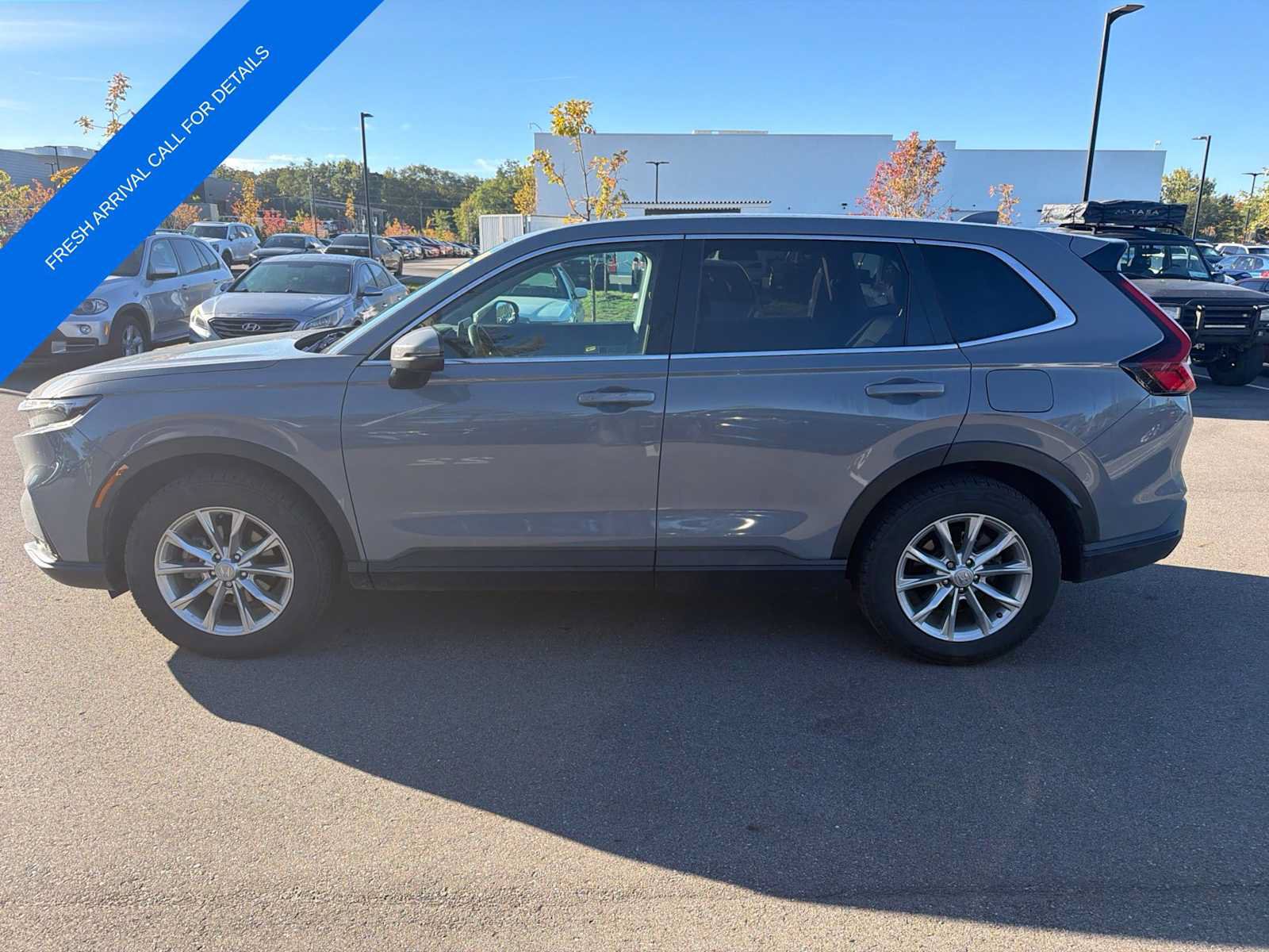 Used 2025 Honda CR-V EX-L image 9