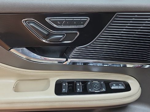 Used 2020 Lincoln Corsair FWD w/ Premium Package image 26