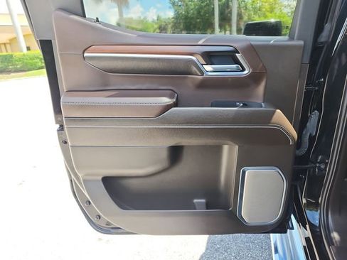 Certified 2024 GMC Sierra 1500 Denali w/ Technology Package AWD/4WD image 9