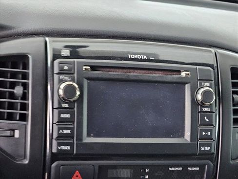 Used 2013 Toyota Tacoma PreRunner image 18