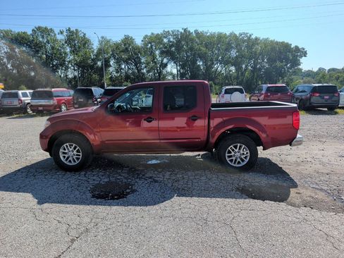 Used 2014 Nissan Frontier SV AWD/4WD image 6