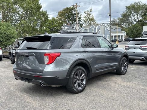 Used 2023 Ford Explorer XLT w/ Equipment Group 202A AWD/4WD image 5