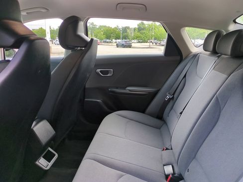 Used 2025 Kia K4 FWD image 13