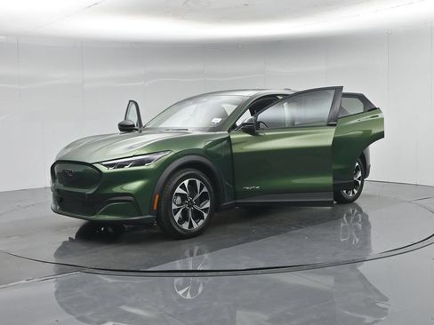 New 2026 Ford Mustang Mach-E Select RWD image 28