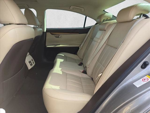 Used 2017 Lexus ES 350 F Sport w/ Luxury Package FWD image 21