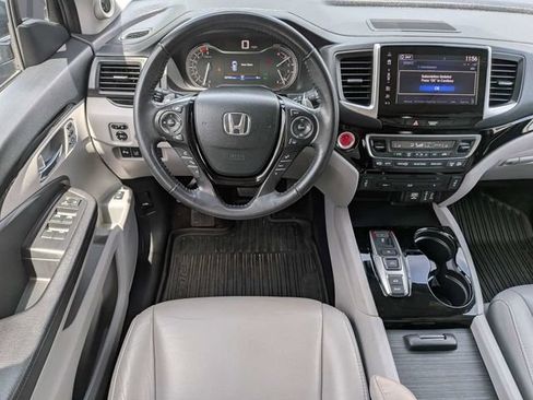 Used 2018 Honda Pilot Touring image 20