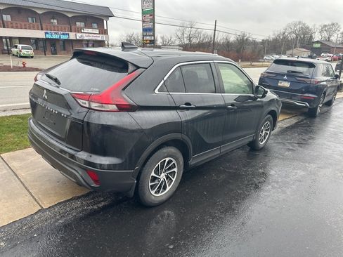Used 2022 Mitsubishi Eclipse Cross ES image 3