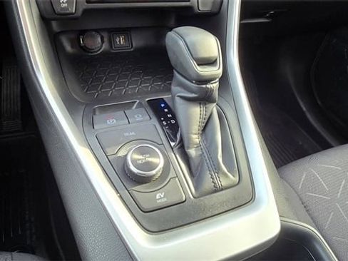 Certified 2025 Toyota RAV4 XLE image 18