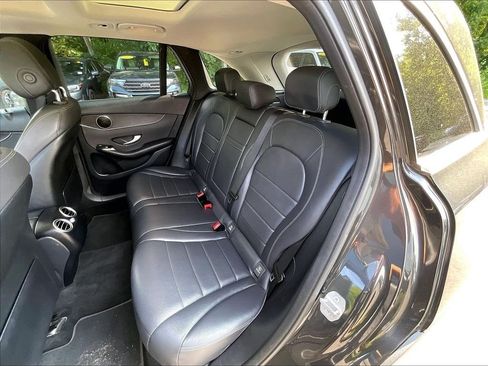 Used 2021 Mercedes-Benz GLC 300 4MATIC image 25
