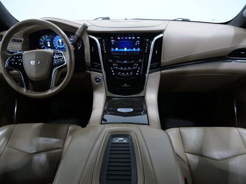Used 2020 Cadillac Escalade Platinum AWD/4WD image 10