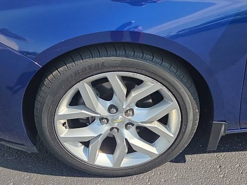 Used 2014 Chevrolet Impala LTZ FWD image 9