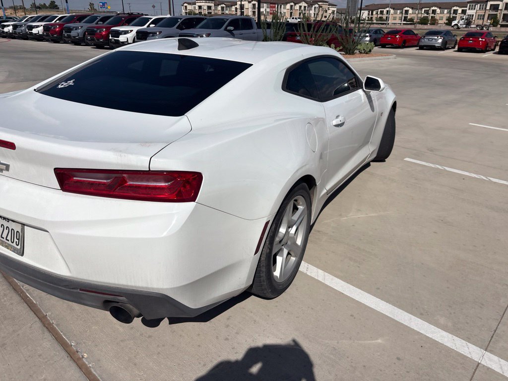 Used 2017 Chevrolet Camaro LT RWD image 10