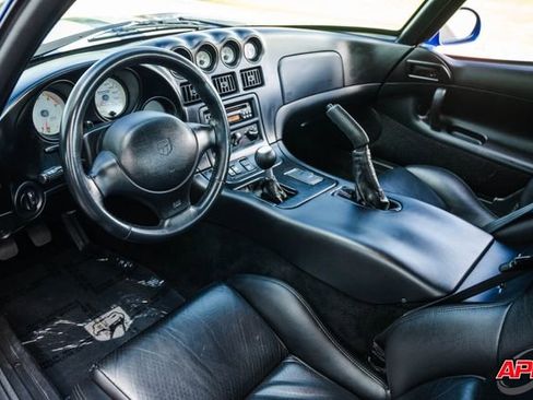 Used 1996 Dodge Viper GTS RWD image 2
