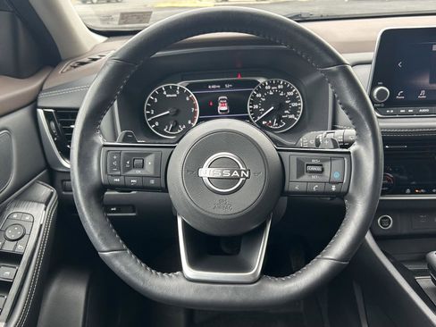 Used 2023 Nissan Rogue SV w/ SV Premium Package image 23