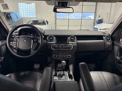 Used 2013 Land Rover LR4 HSE image 2
