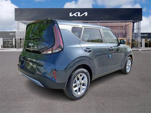 New 2025 Kia Soul LX w/ LX Technology Package image 4